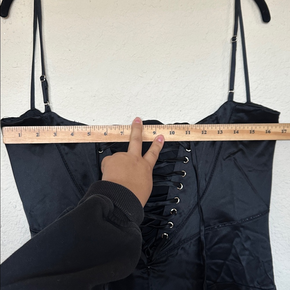 HOUSE OF CB‎ 'Anabella' Black Lace Up Maxi Dress NWOT size L A-C - Picture 9 of 16